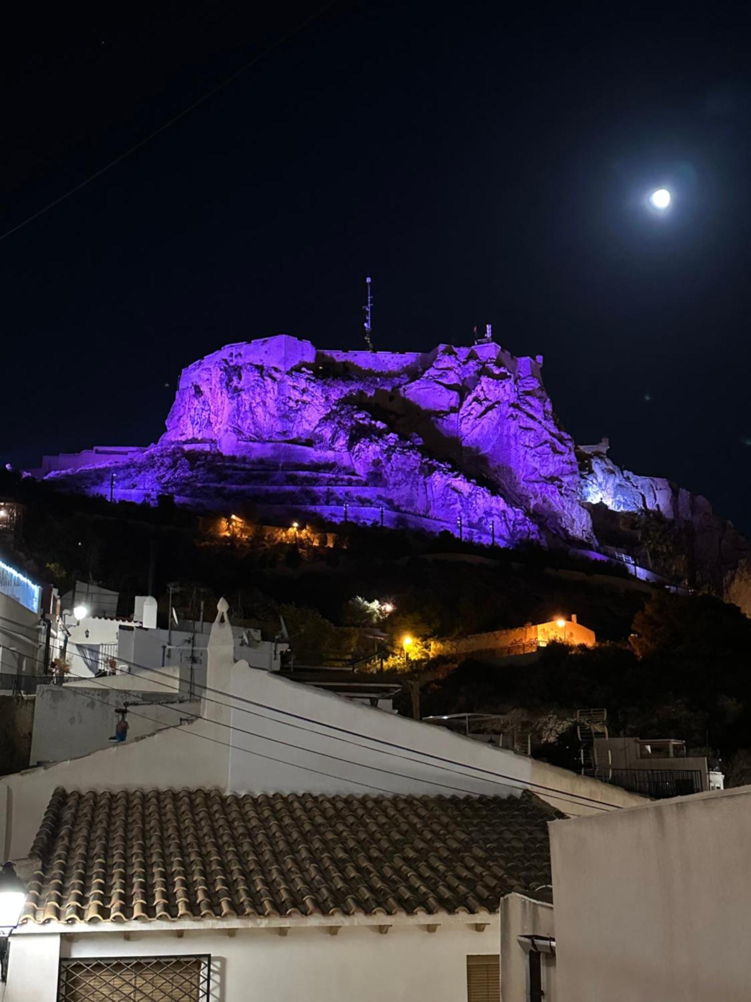 Nuevo Casco Antiguo, Playa Y Castillo 阿利坎特 外观 照片